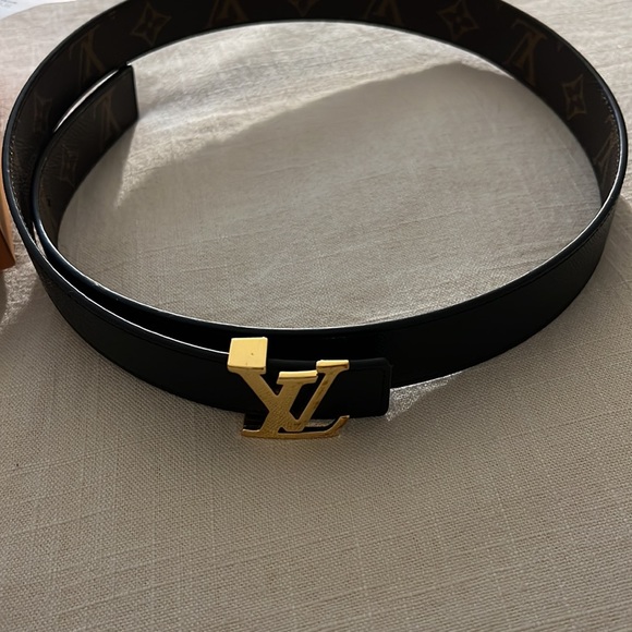 Louis Vuitton REVERSABKE BELT - Picture 6 of 8